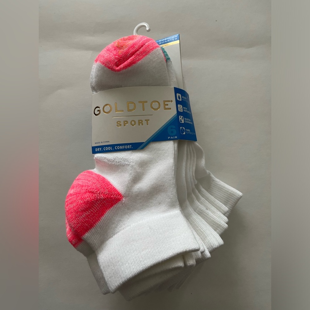 Gold Toe Sport Cushion Quarter Socks Fits Women’s Shoe Size 6-9